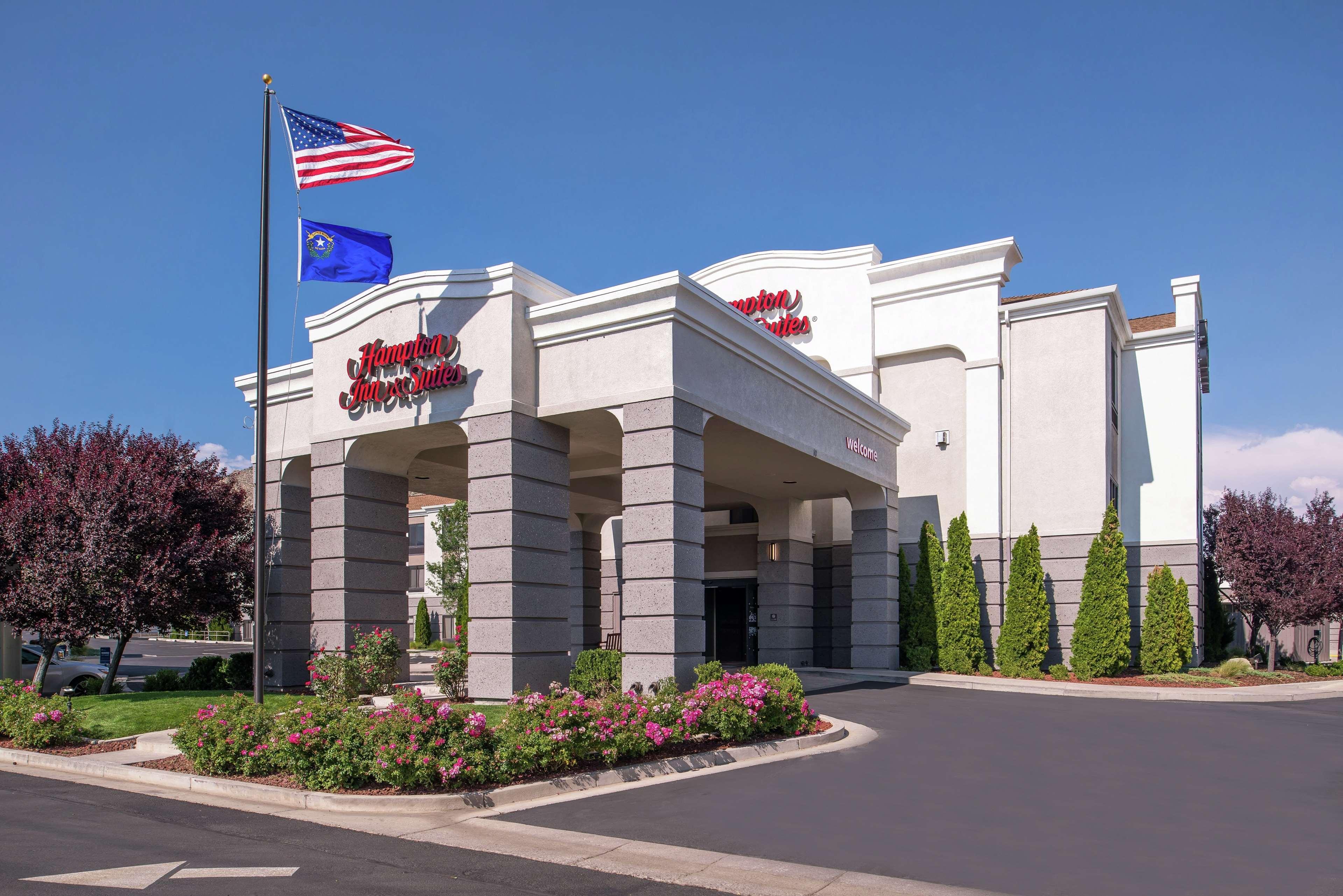 Hampton Inn & Suites Carson City Exterior photo