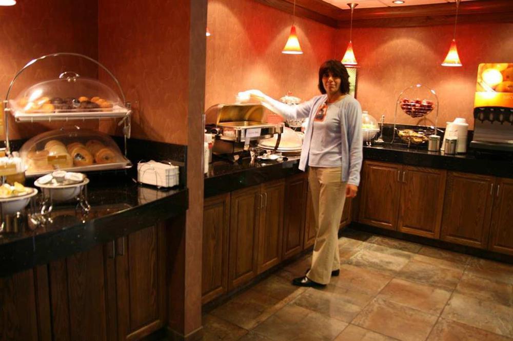 Hampton Inn & Suites Carson City Restaurant photo